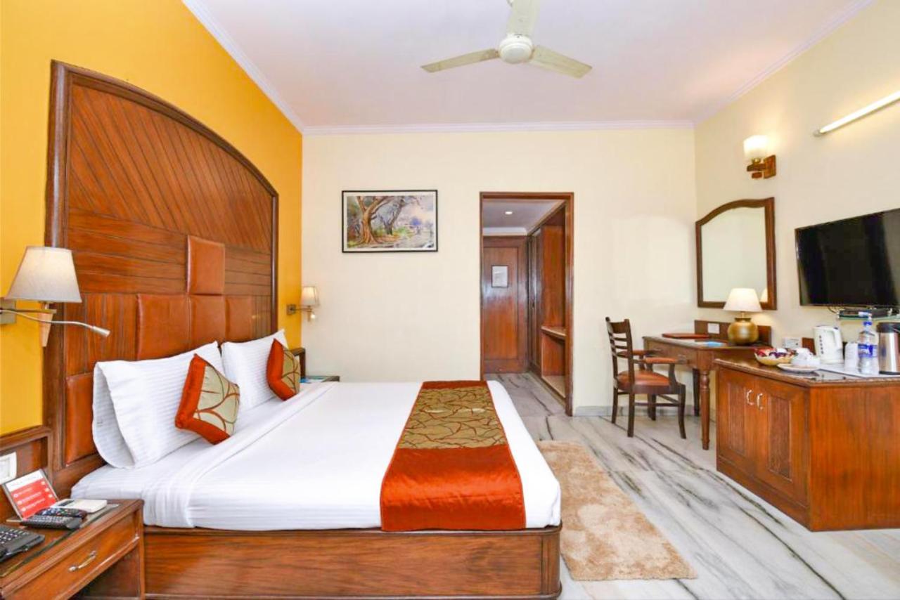 The Beaufort Inn New Delhi Exterior photo
